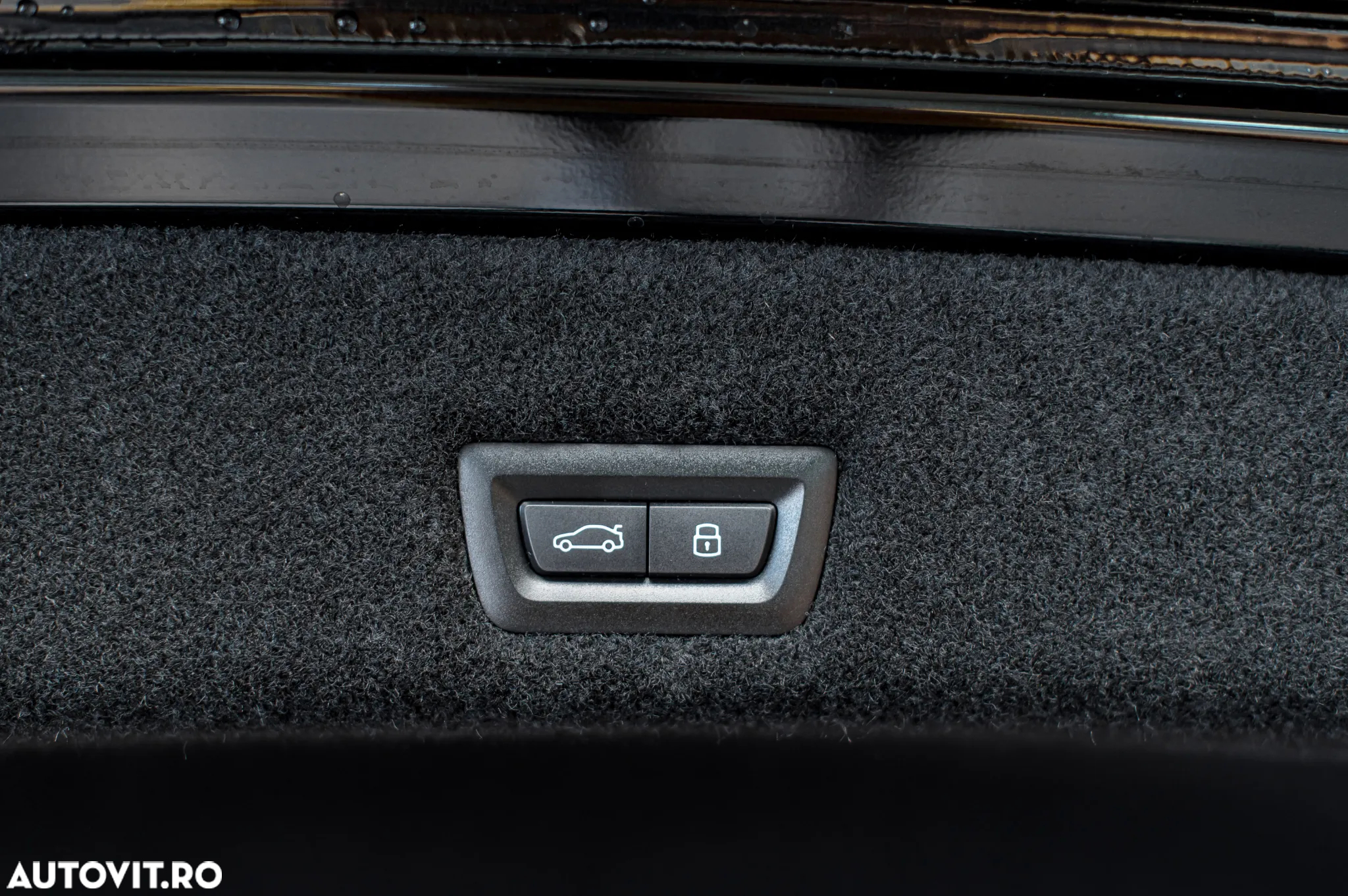 BMW Seria 7 740d xDrive MHEV - 34