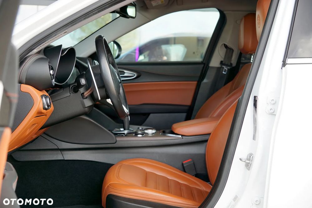 Alfa Romeo Giulia 2.0 Turbo Super - 18