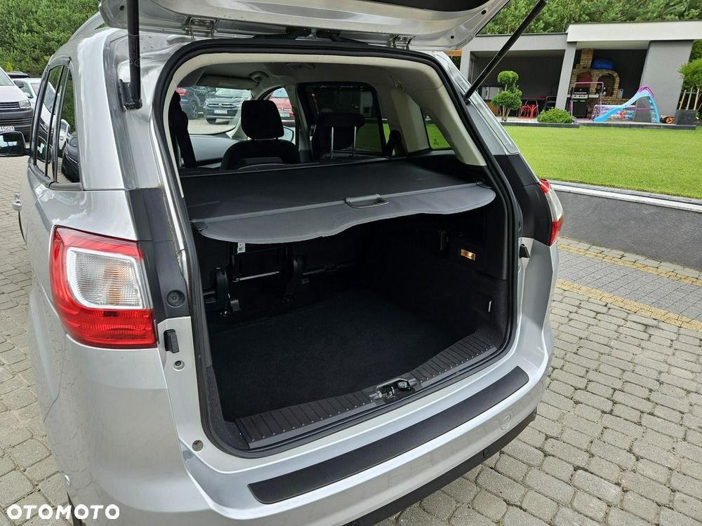 Ford Grand C-MAX - 14