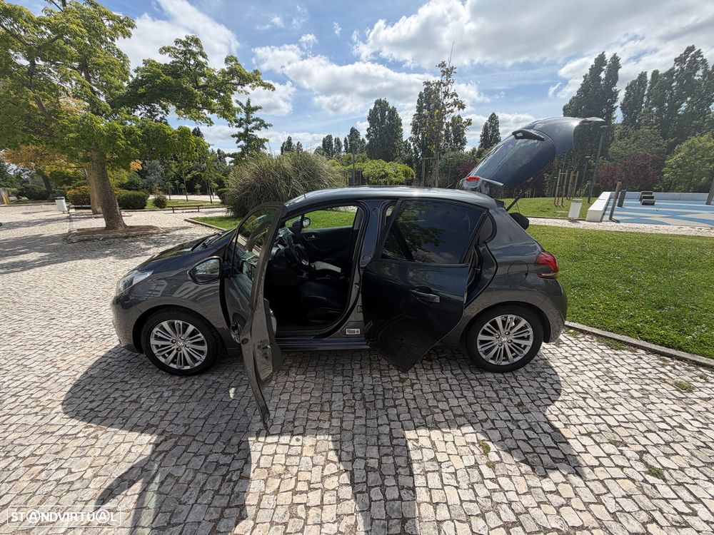 Peugeot 208 1.2 PureTech Style - 16