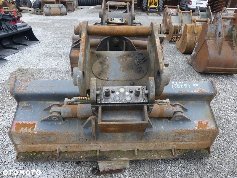 Łyzka skarpowa Liebherr SW48 Likufix - 7