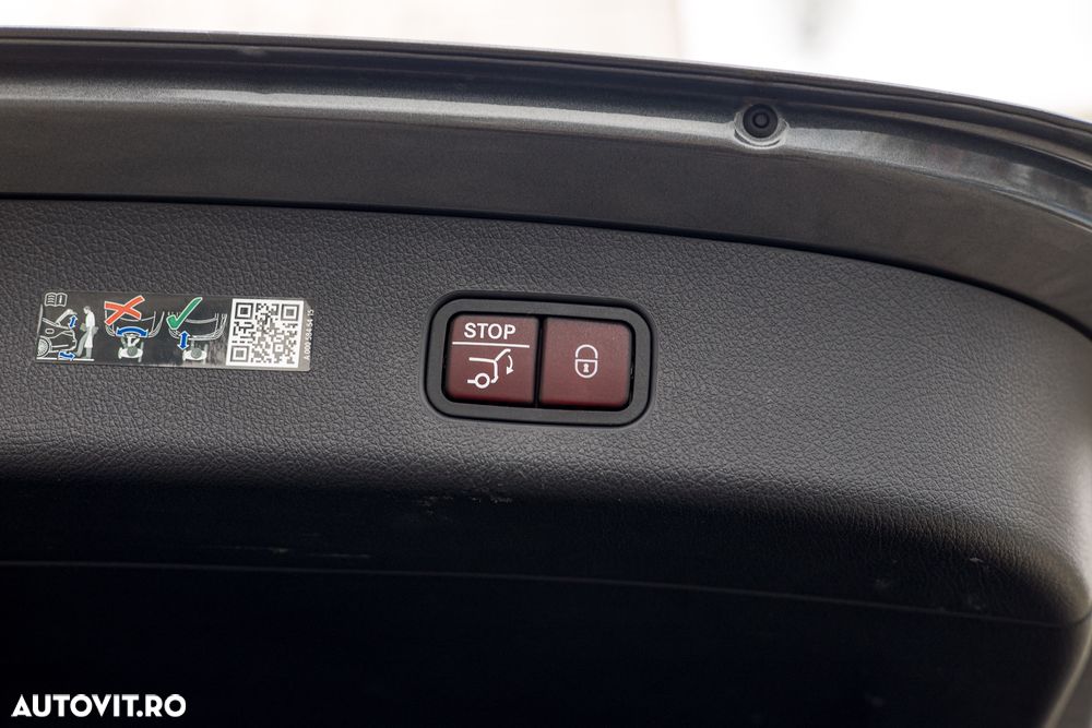 Mercedes-Benz GLC 300 d 4MATIC MHEV - 34