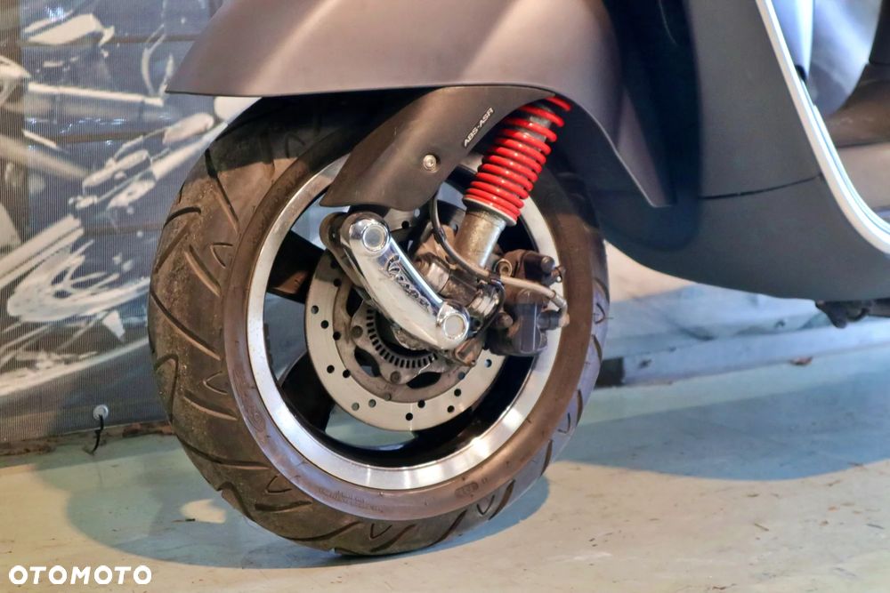 Piaggio Vespa - 3
