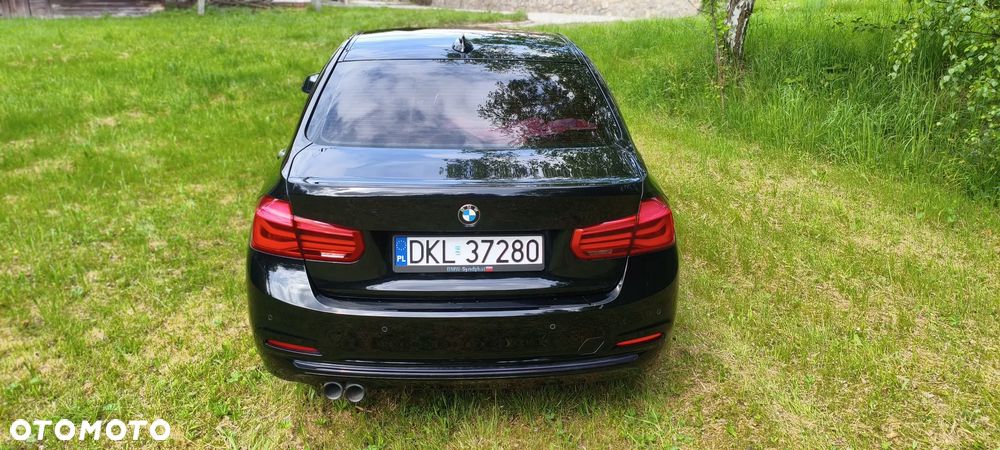 BMW Seria 3 320d Sport Line - 11