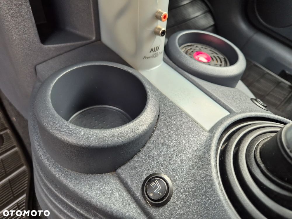 Mitsubishi Colt - 11