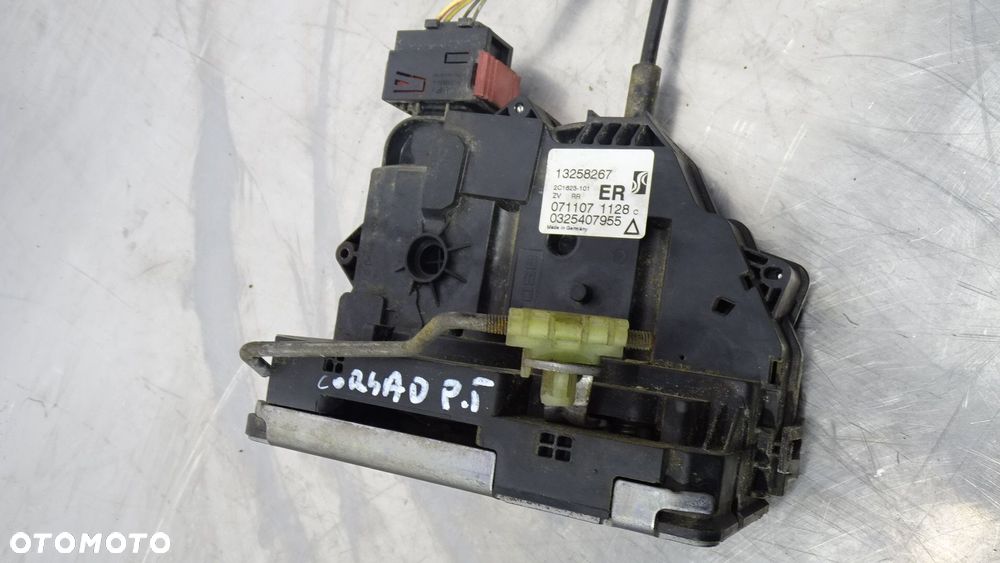 ZAMEK PRAWY TYŁ DRZWI OPEL CORSA D 1.2 13258267 ER - 2