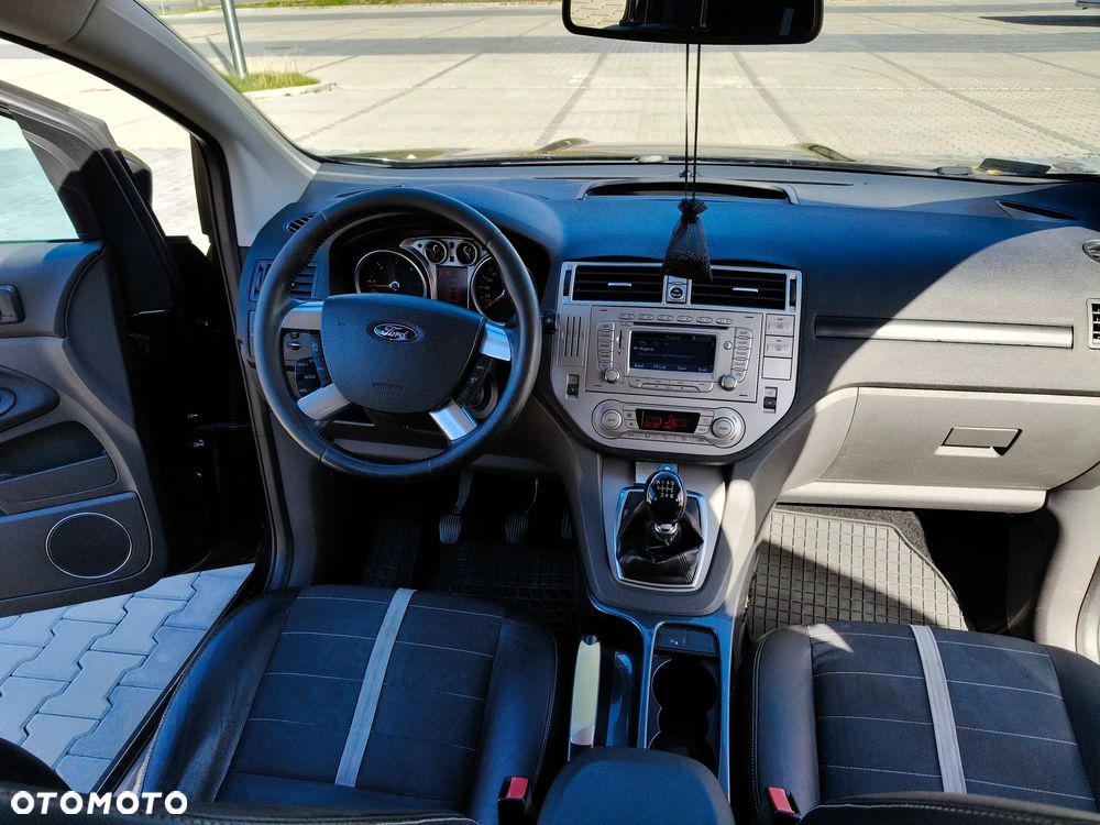 Ford Kuga - 19