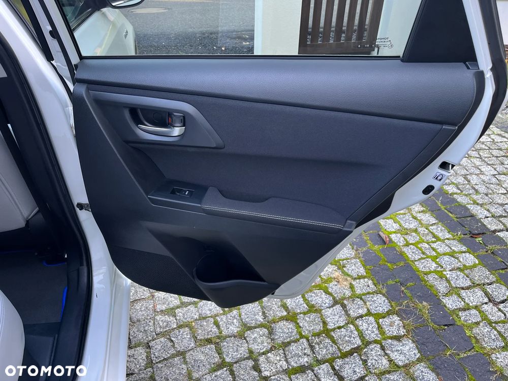 Toyota Auris 1.8 HSD Luna - 18