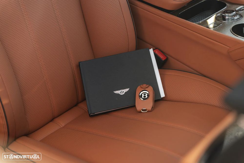 Bentley Bentayga Hybrid Azure - 31
