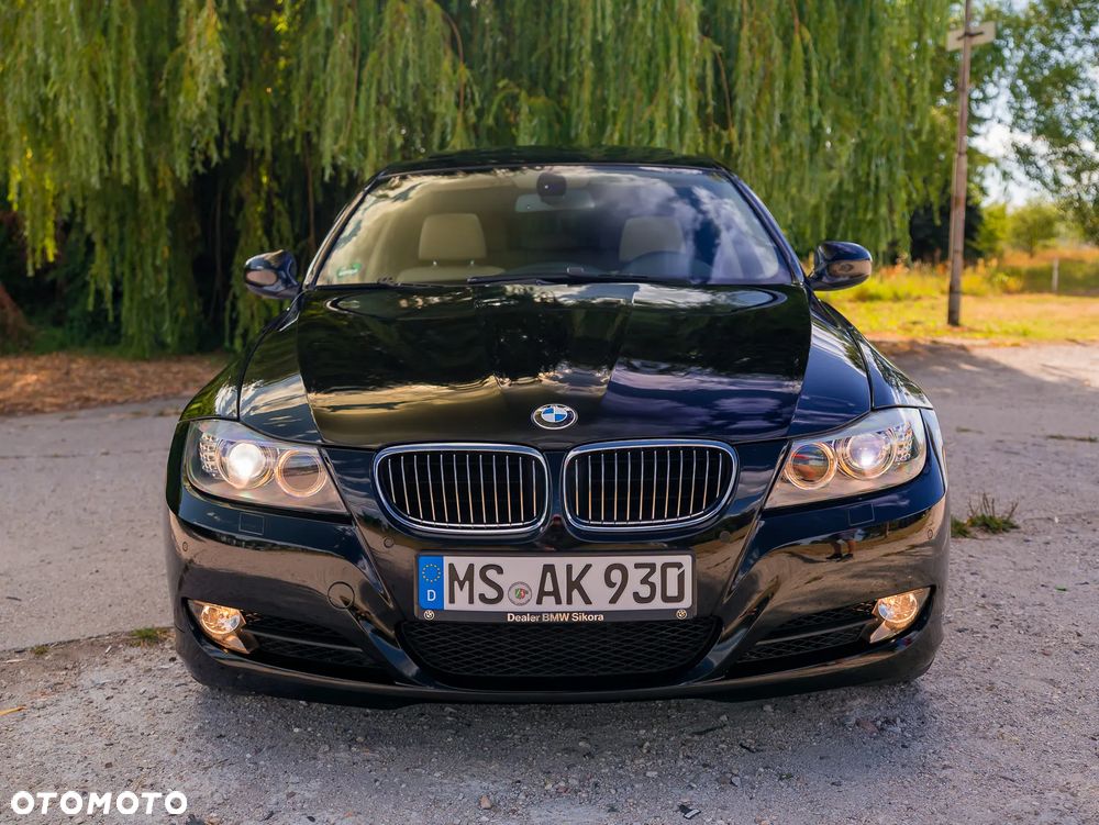 BMW Seria 3 325i Edition Exclusive - 11