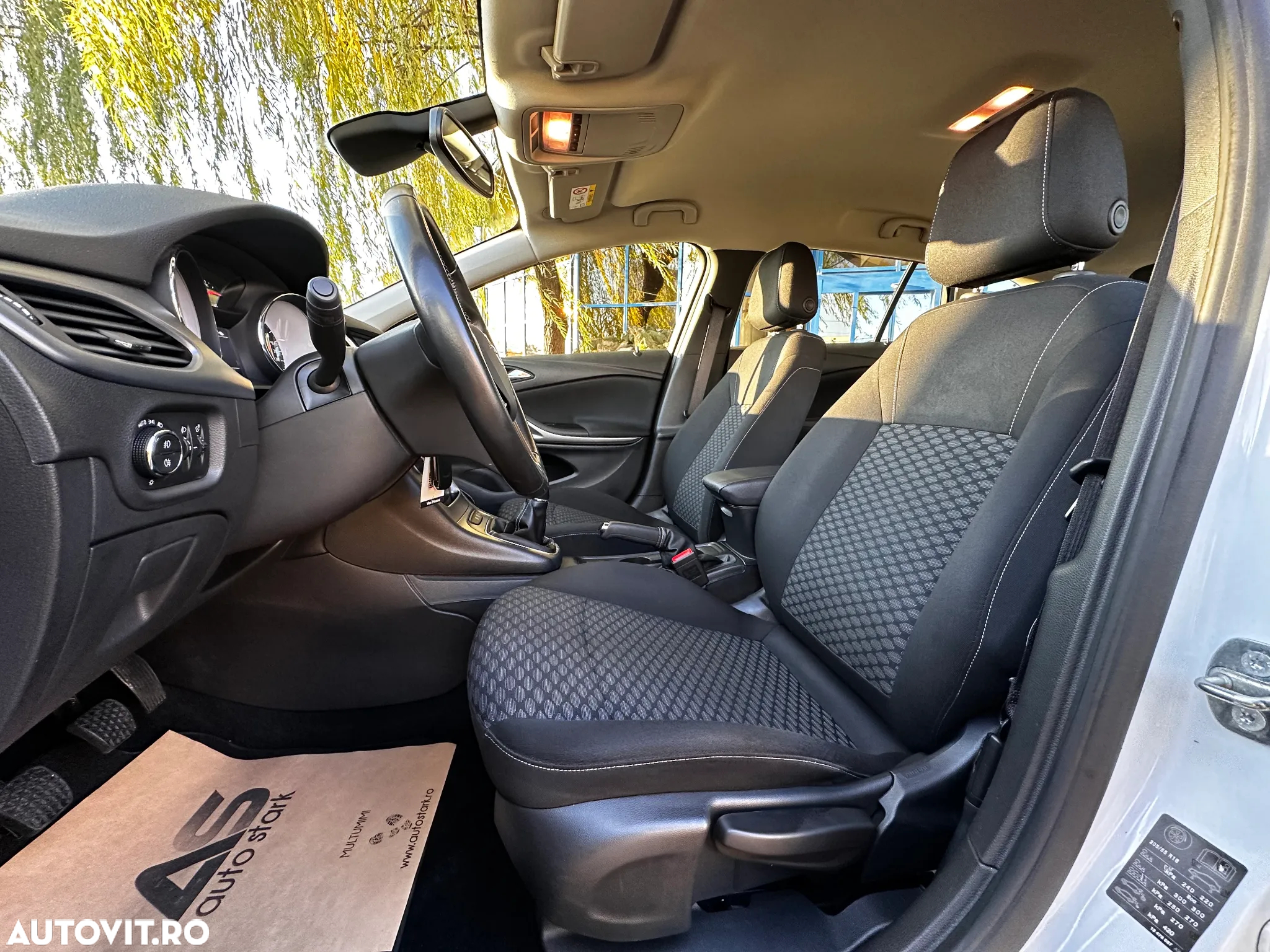 Opel Astra 1.6 D (CDTI) Start/Stop Sports Tourer Business - 16