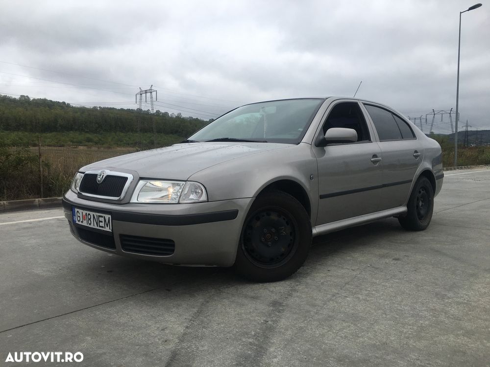 Skoda Octavia 1.6 Tour - 1