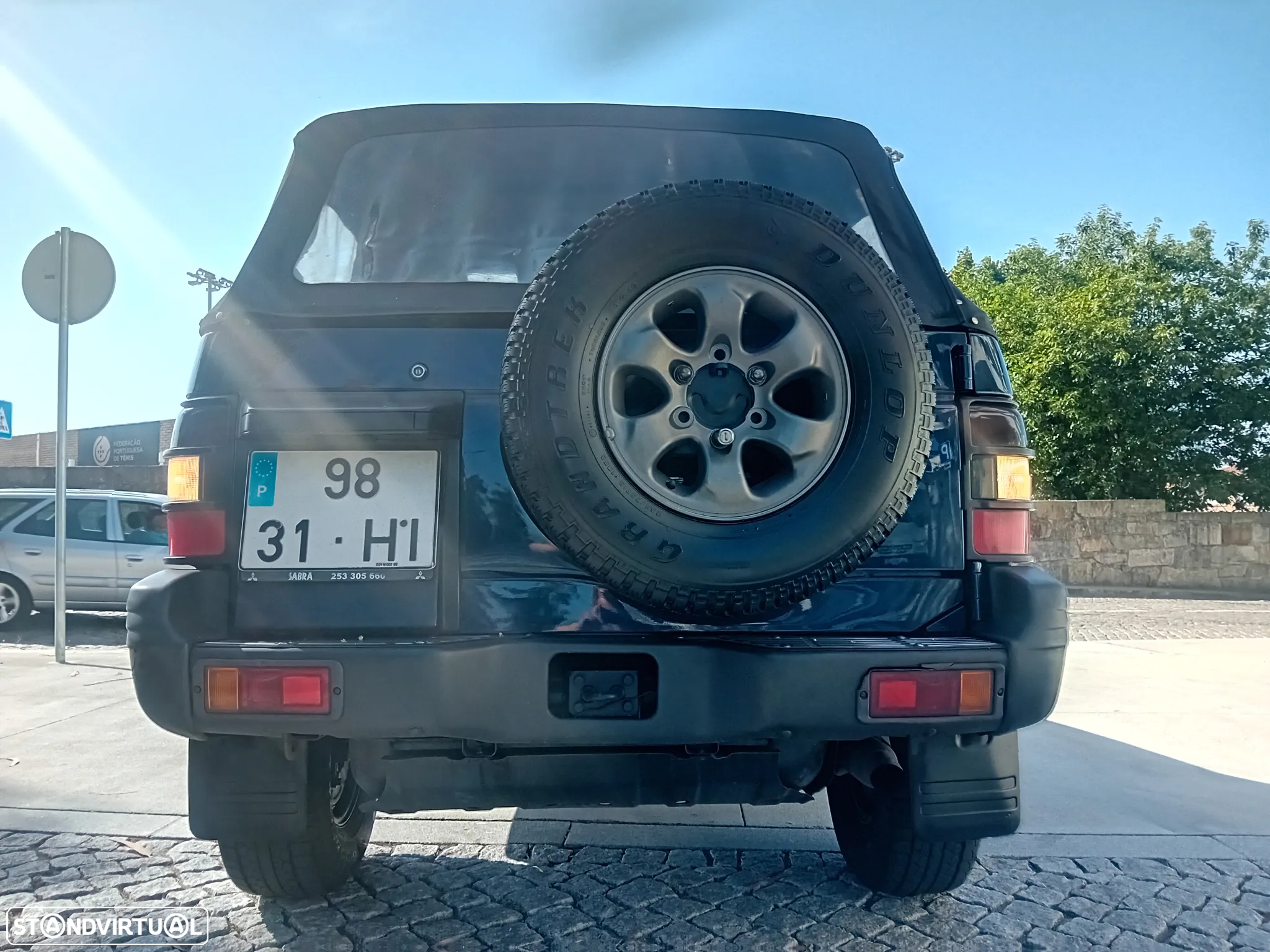 Mitsubishi Pajero - 10