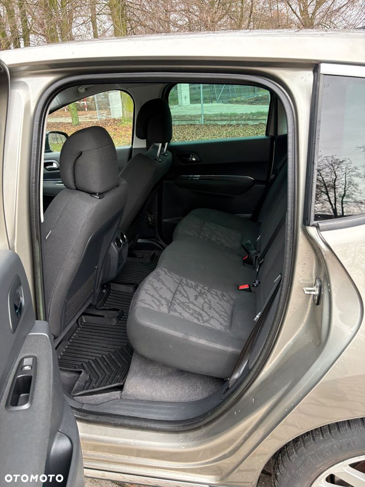 Peugeot 3008 2.0 HDi HYbrid4 - 14