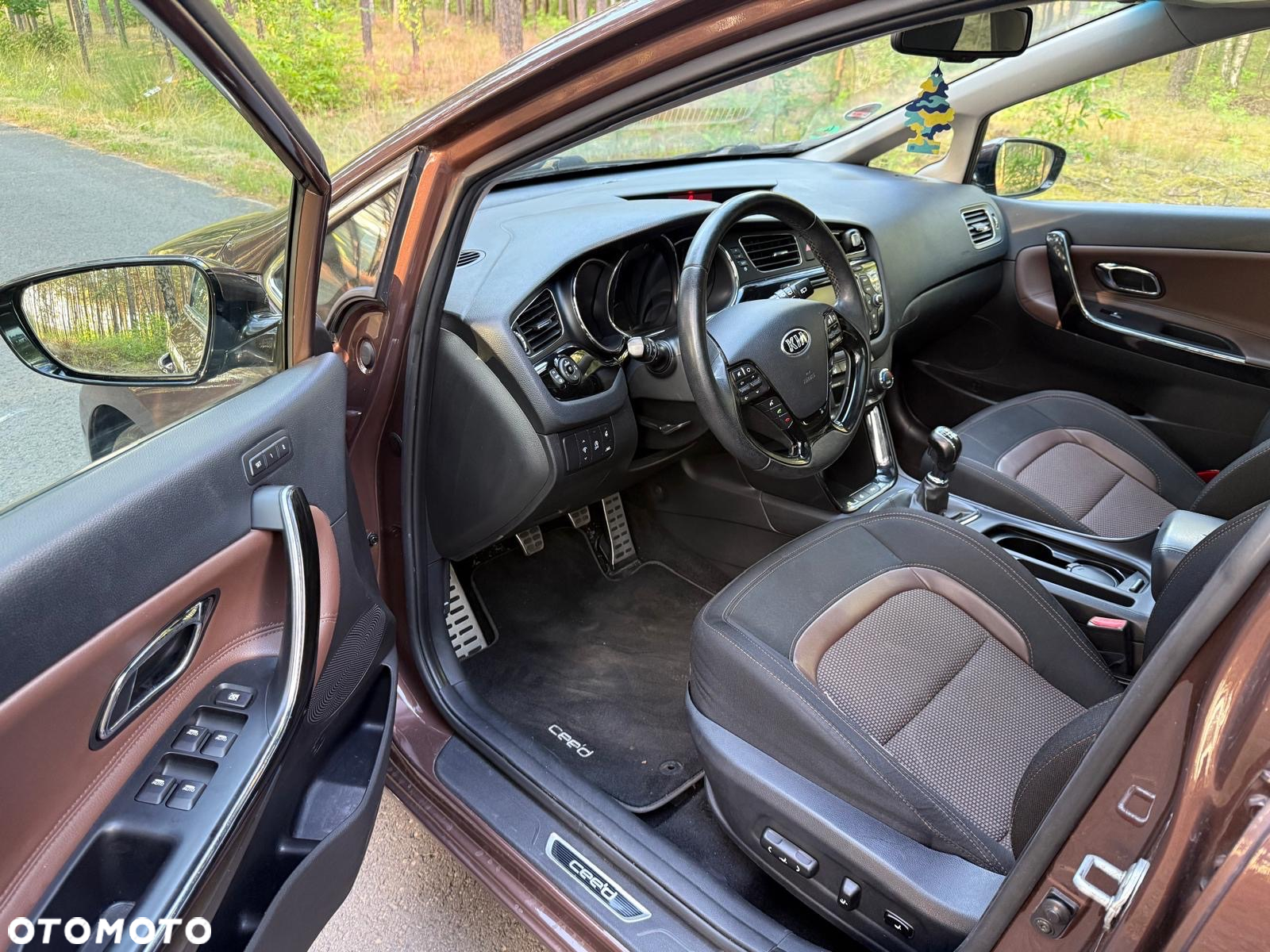 Kia Ceed 1.6 GDI Fifa World Cup Edition - 19
