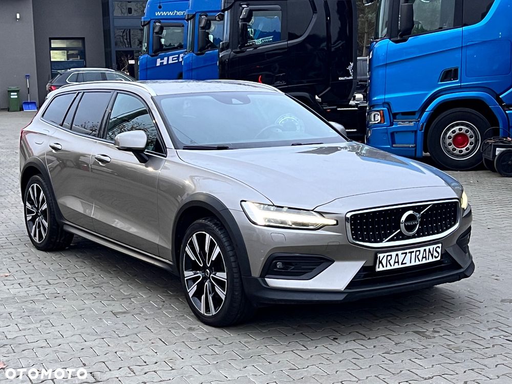 Volvo V60 Cross Country T5 AWD Geartronic Momentum Pro - 8