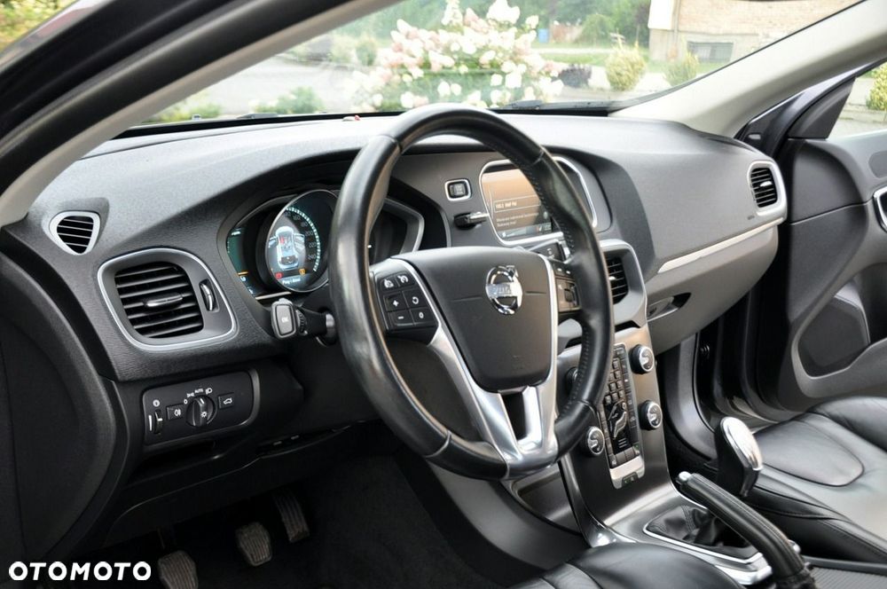 Volvo V40 - 22