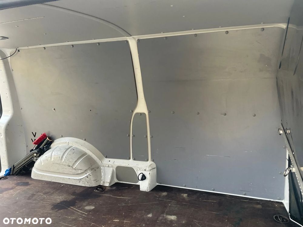 Volkswagen Tarnsporter - 12