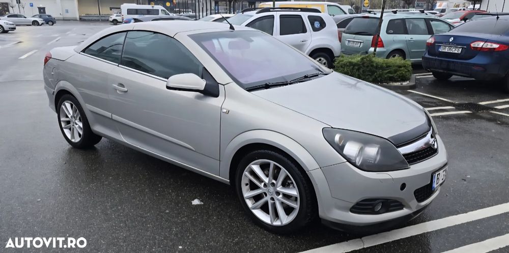 Opel Astra 1.9 CDTI Cosmo - 1