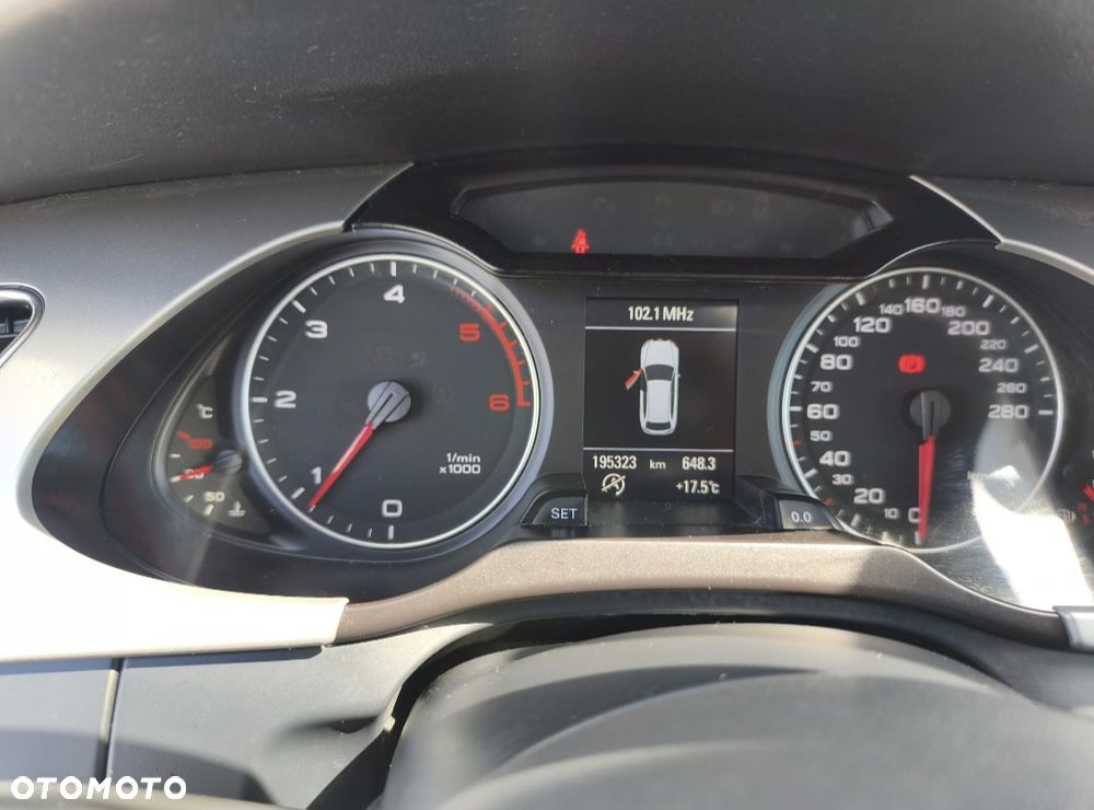 Audi A4 Avant 2.0 TDI DPF quattro - 22