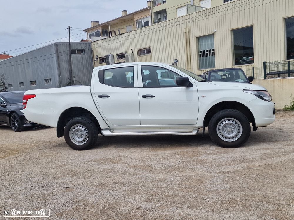 Mitsubishi L200 Pick Up 4x4 S&S Cabine Dupla Select - 4