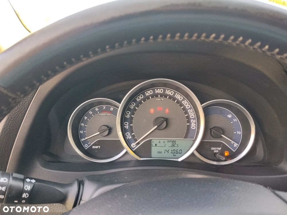 Toyota Auris 1.6 Premium Comfort - 11