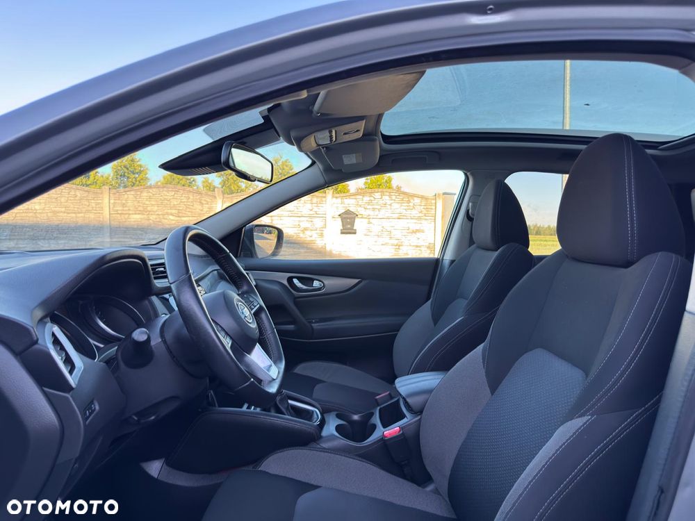Nissan Qashqai 1.3 DIG-T N-Connecta - 17