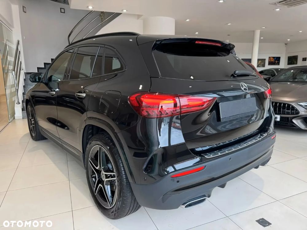 Mercedes-Benz GLA 220 mHEV 4-Matic AMG Line 8G-DCT - 4