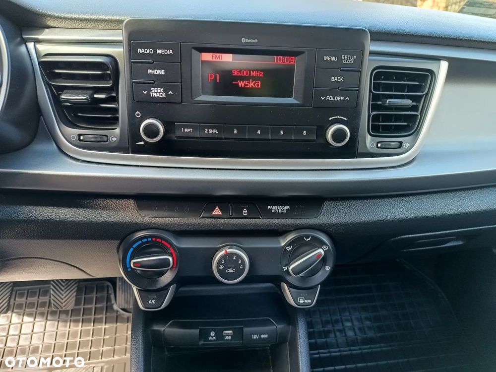 Kia Rio 1.2 M - 11