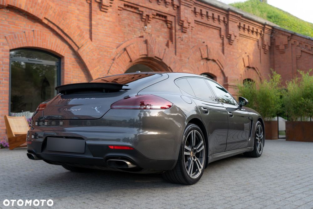 Porsche Panamera 2016 photo 2