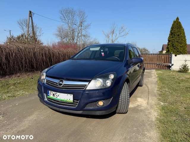 Opel Astra 1.9 CDTI DPF Cosmo - 3