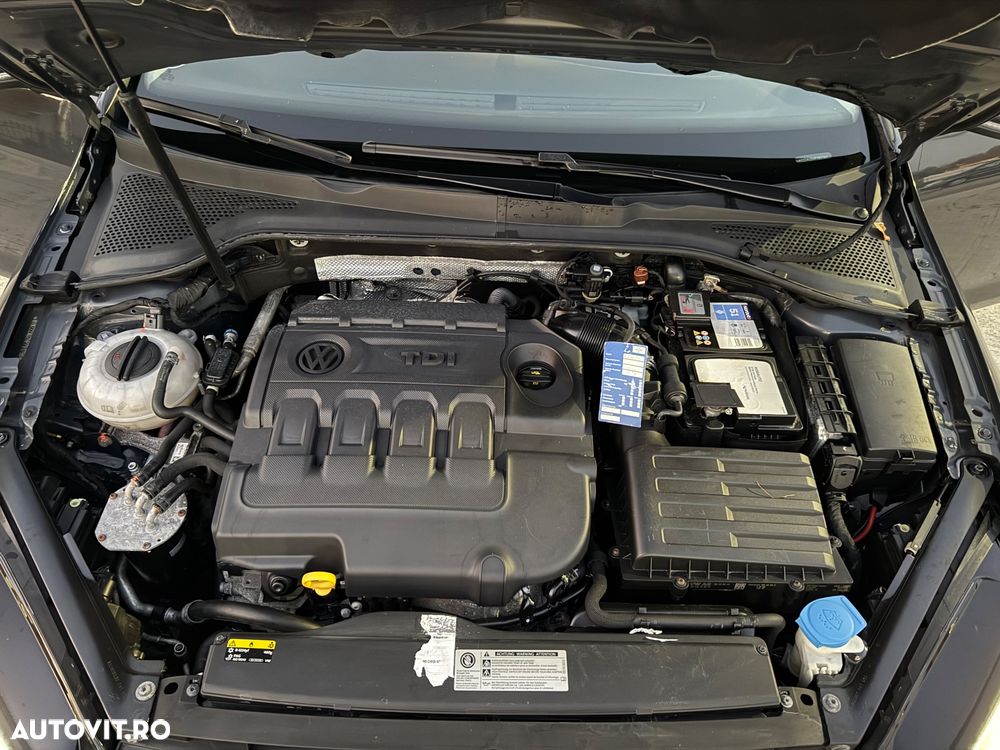 Volkswagen Golf 2.0 TDI (BlueMotion Technology) Comfortline - 24