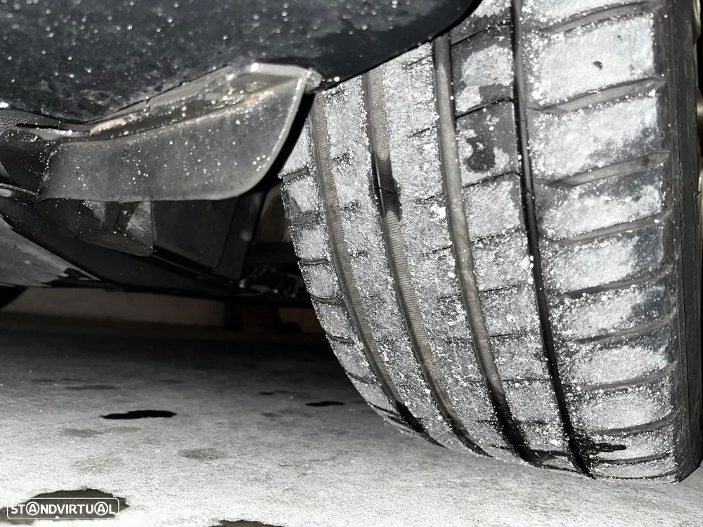 SEAT Leon 2.0 TDI FR 18 Tiago Monteiro - 19