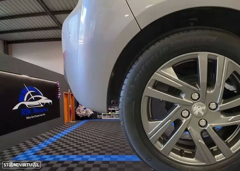 Peugeot 208 PureTech 100 Style - 6