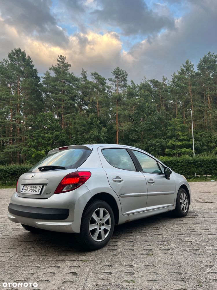 Peugeot 207 - 3