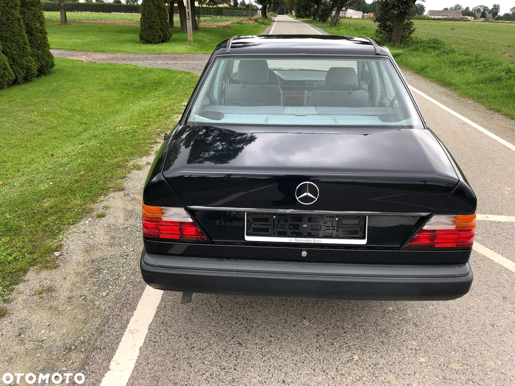 Mercedes-Benz W124 (1984-1993) - 13
