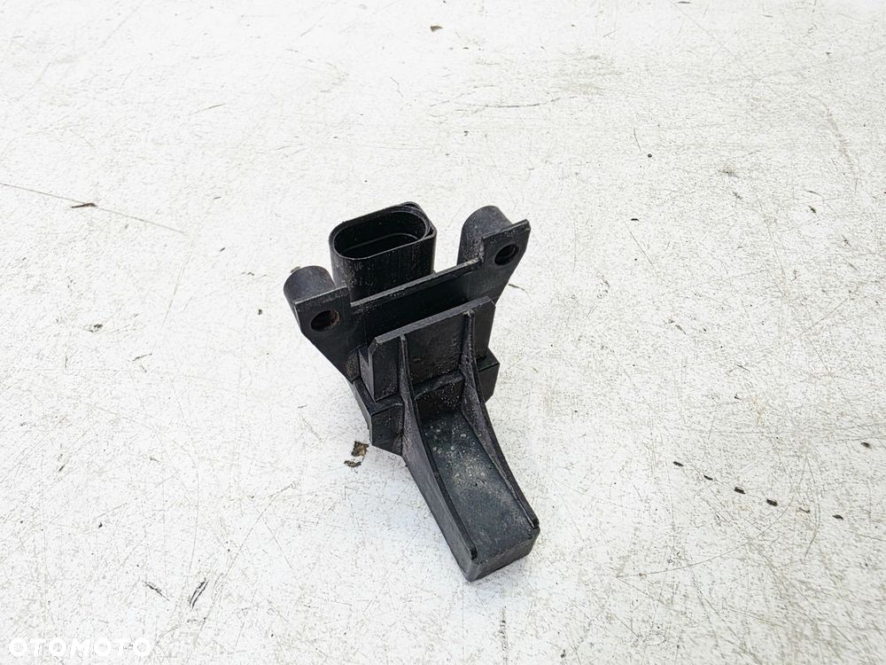 WZMACNIACZ ANTENOWY ODBIORNIK ZEGARA AUDI 4B0919145A - 5
