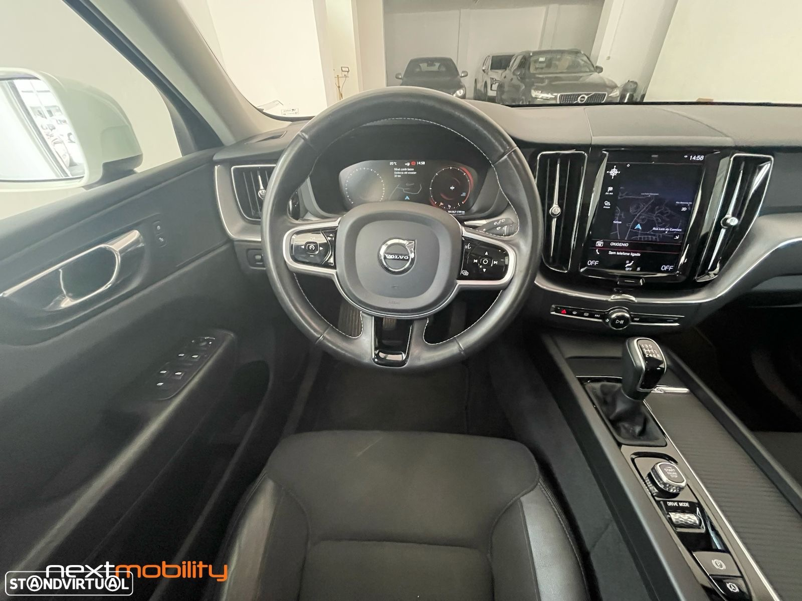 Volvo XC 60 2.0 D3 Momentum Plus - 11
