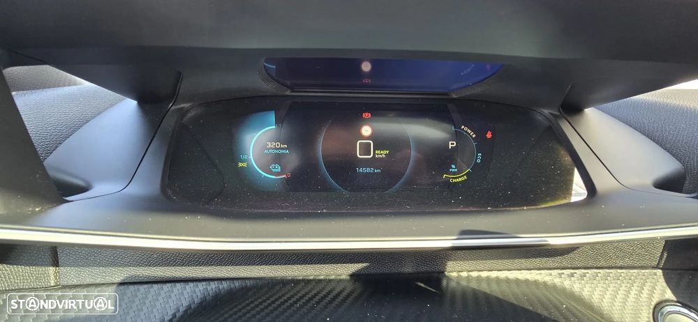 Peugeot e-208 GT Pack - 55