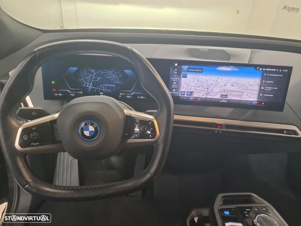 BMW iX xDrive 40 - 10