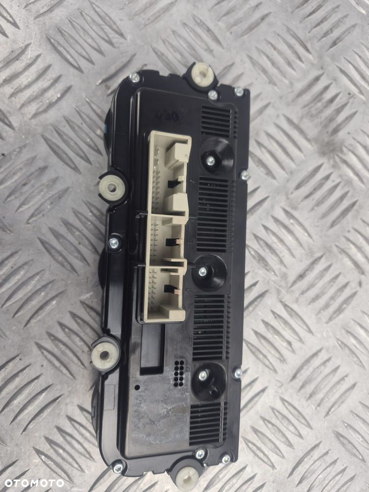 Panel klimatyzacji Skoda Octavia Mk2  74241061 - 2