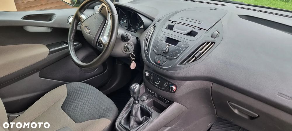 Ford Tourneo Courier 1.0 EcoBoost Trend - 19
