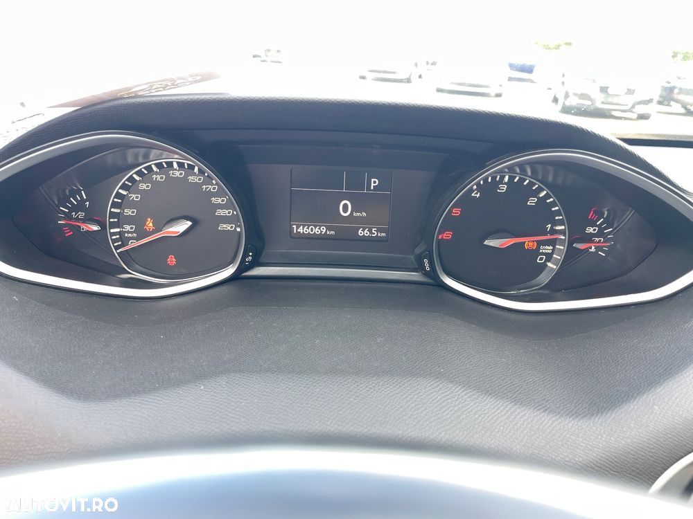 Peugeot 308 BlueHDi FAP 130 EAT6 Stop & Start Allure - 39