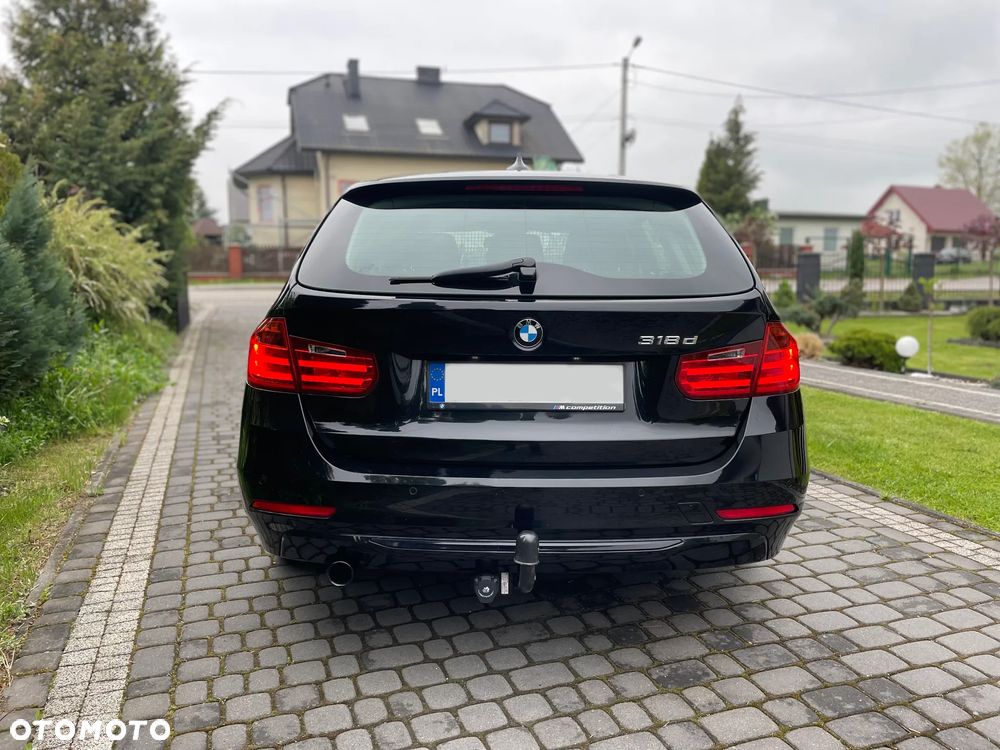 BMW Seria 3 318d Sport Line - 33