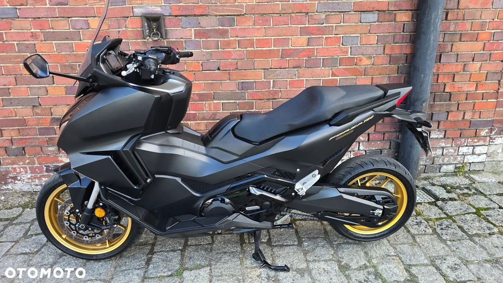 Honda NSS - 1