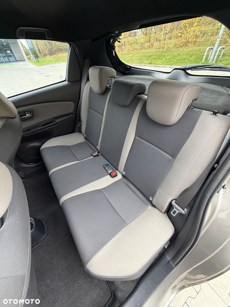Toyota Yaris - 33