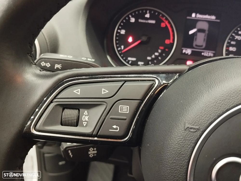 Audi Q2 30 TDI Design S tronic - 22