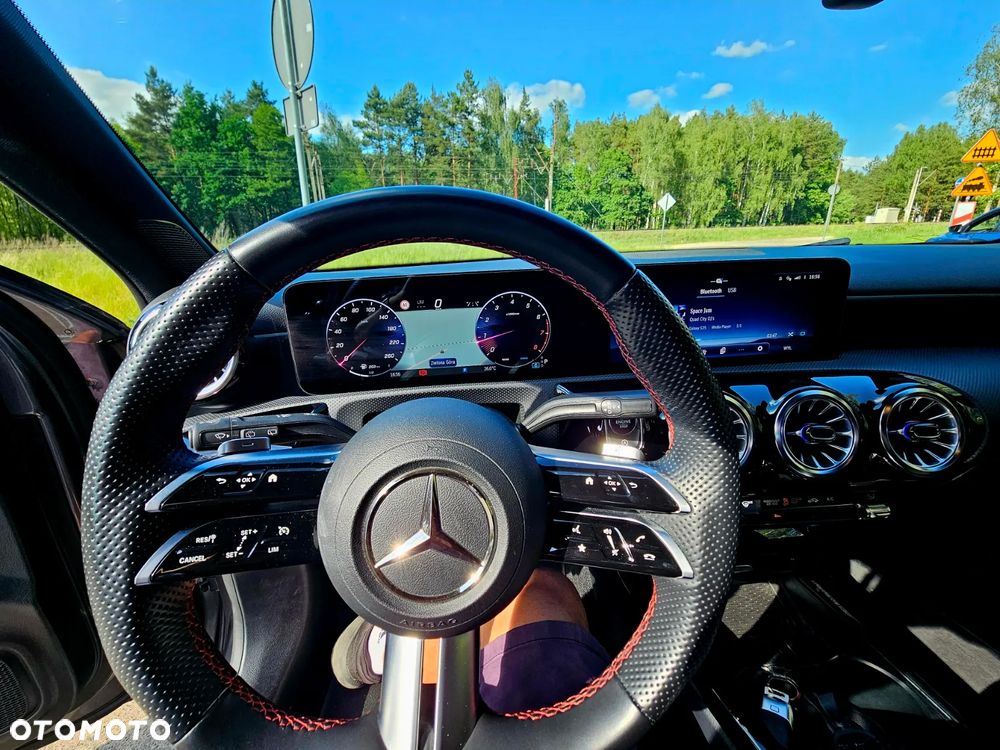 Mercedes-Benz Klasa A 200 AMG Line 7G-DCT - 13