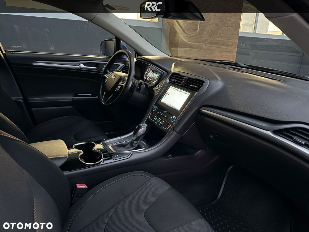 Ford Mondeo 2.0 TDCi Titanium PowerShift - 24