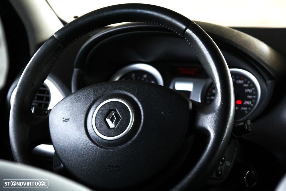 Renault Clio 1.2 16V Rip Curl II - 19